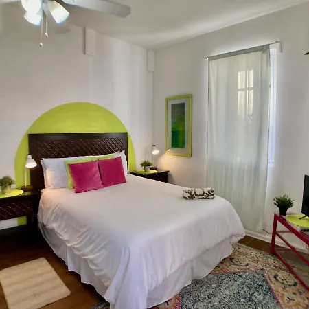 Tropical Apartments In Miramar